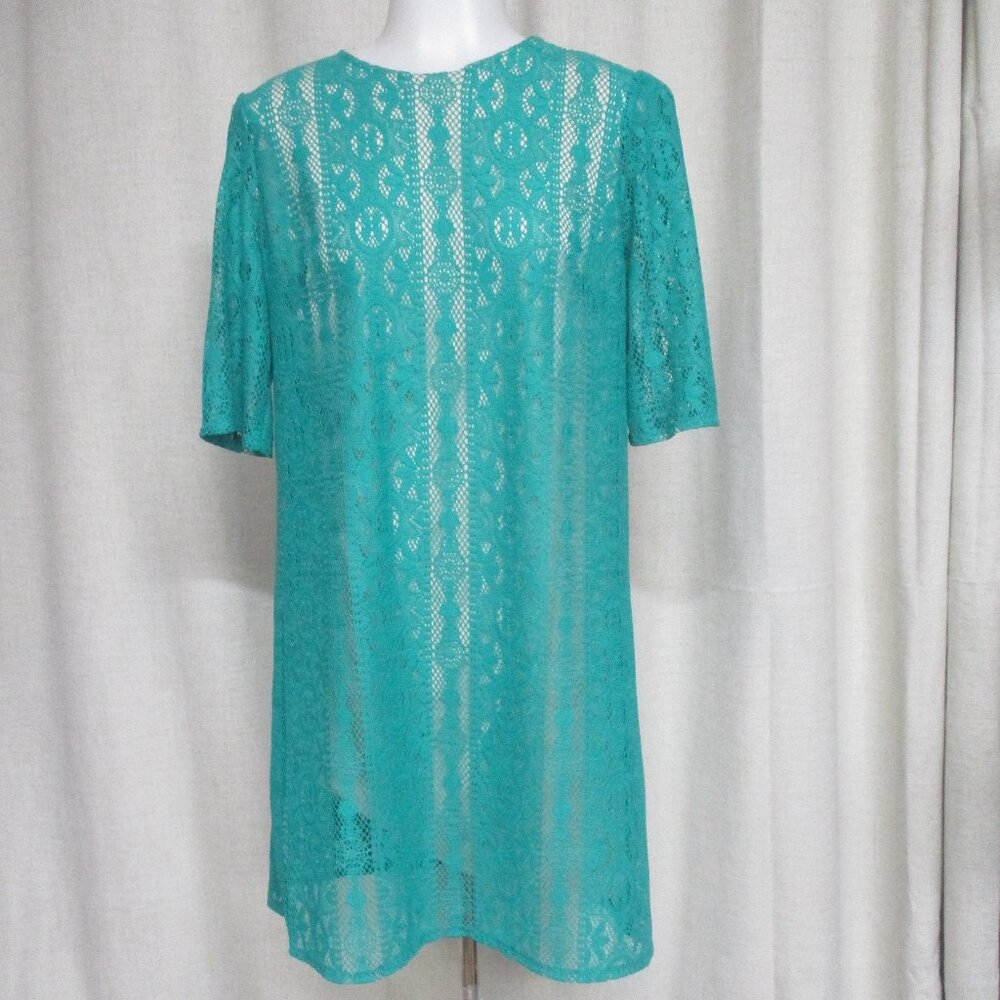 PINEAPPLE green lace short sleeve dress nude lined